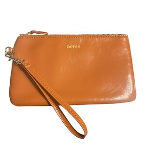 EUC Befen Women's Genuine Italian Leather Wristlet Clutch Wallet Purse Gold HW